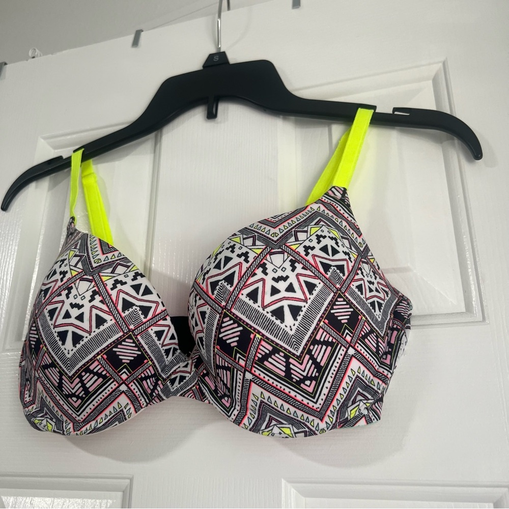 Original y2k Victoria's Secret Pink Wear Everywhere Push Up Bra Aztec Print 34D